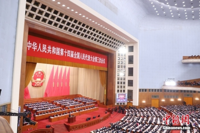 3月5日,十四届全国人大三次会议开幕会在北京人民大会堂举行。<a target='_blank' href='/'>中新社</a>记者 蒋启明 摄 3月5日,十四届全国人大三次会议开幕会在北京人民大会堂举行。<a target='_blank' href='/'>中新社</a>记者 蒋启明 摄