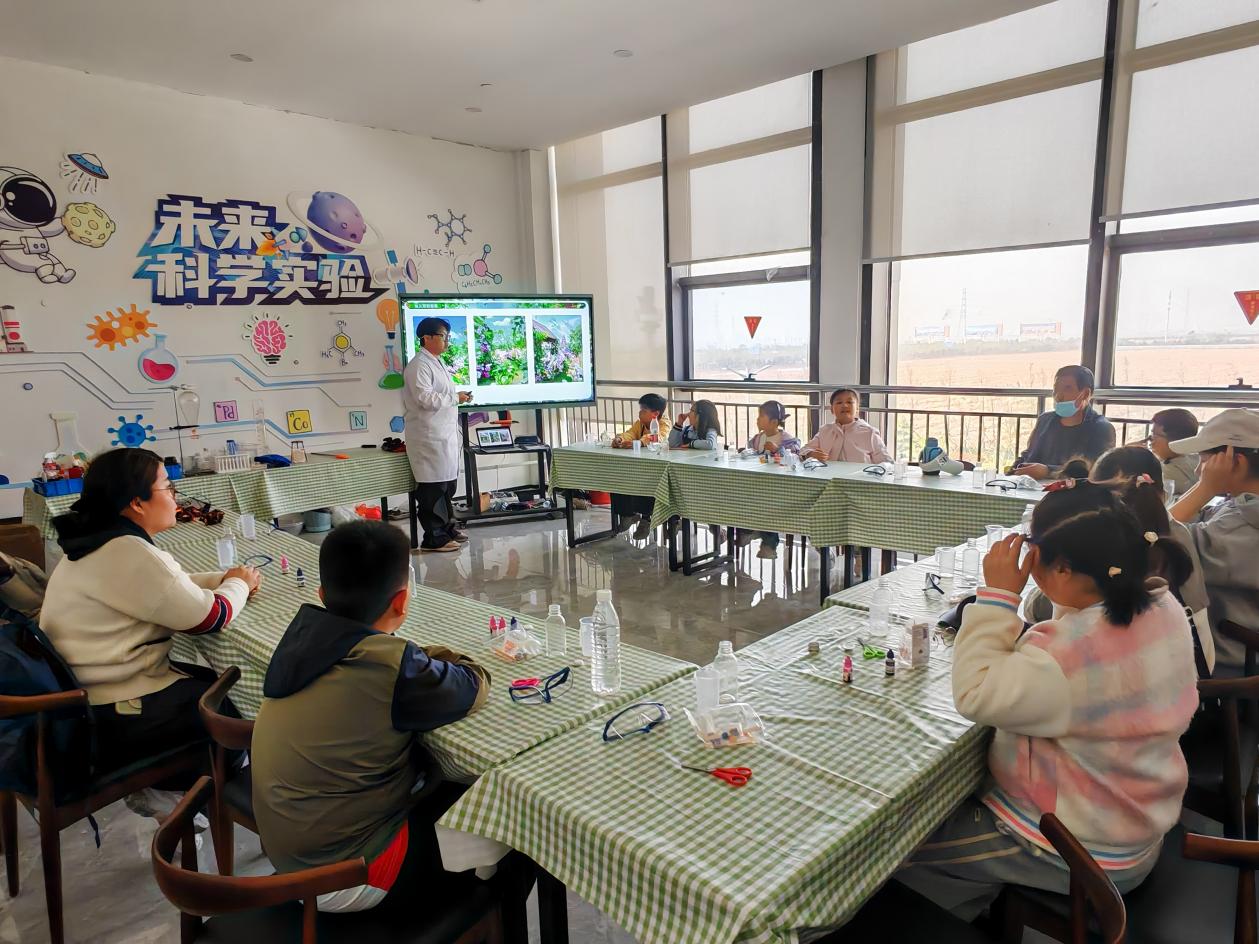 新海街道海连社区开展“童心探世界·研学伴成长”活动