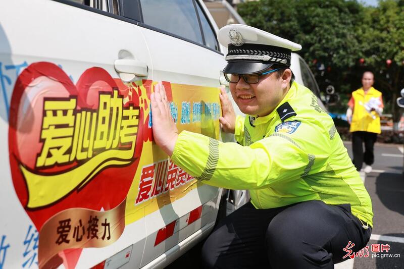 【青春逐梦 高考时刻】爱心送考 护航莘莘学子赶考路 【青春逐梦 高考时刻】爱心送考 护航莘莘学子赶考路