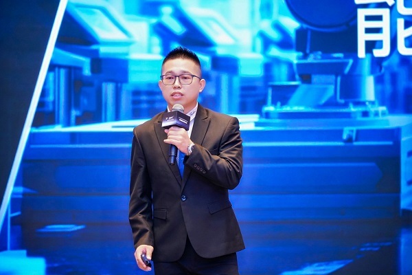 刘标总.jpg