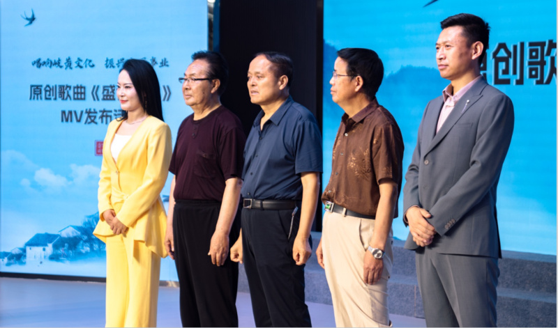 <span style='background-color: orange'>http</span>s://img2.danews.cc/upload/ajax/20250627/952e363f6fdc1859cedb060eb3c81060.png