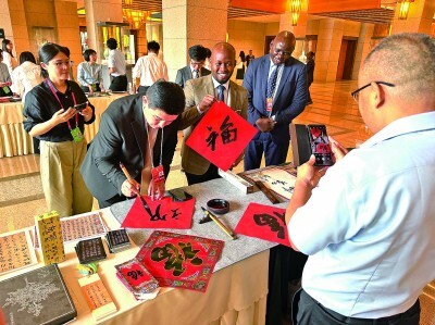 文明互鉴破隔阂 对话交流凝共识 文明互鉴破隔阂 对话交流凝共识