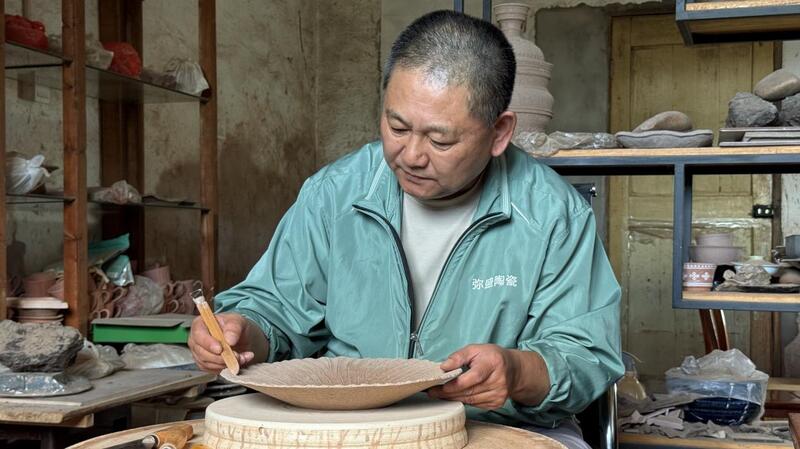 南京高淳固城陶瓷艺术家茅勇:沃土育匠心 窑火焕新生