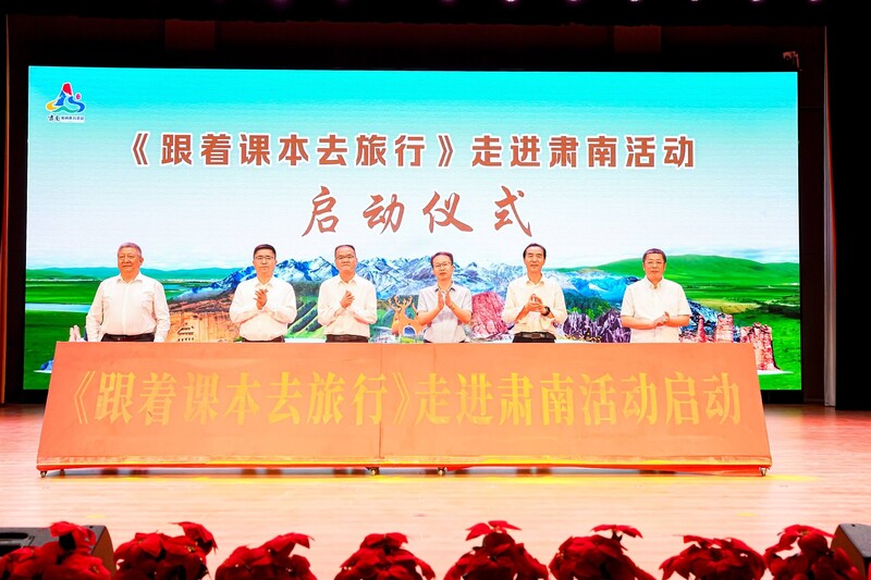 <span style='background-color: orange'>http</span>s://img2.danews.cc/upload/images/20250724/531cb7376d0490f696f7dbc0d7606a4d.JPG