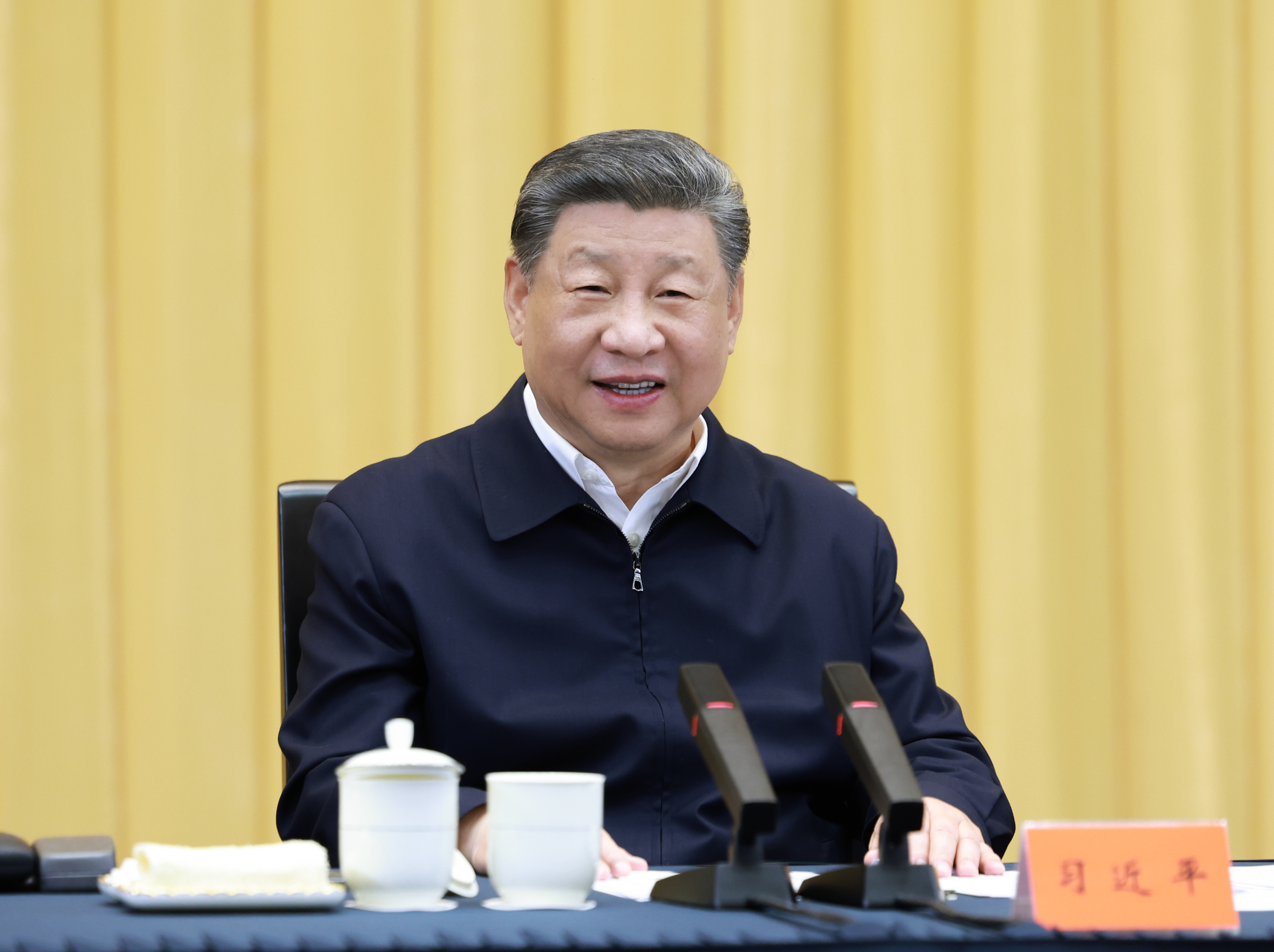 2025年4月30日上午，习近平总书记在上海主持召开部分省区市“十五五”时期经济社会发展座谈会并发表重要讲话。