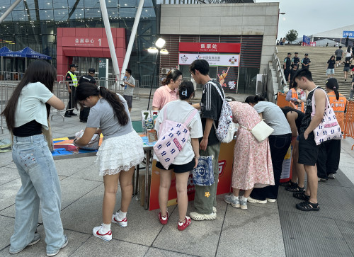 陶喆外场_副本.jpg