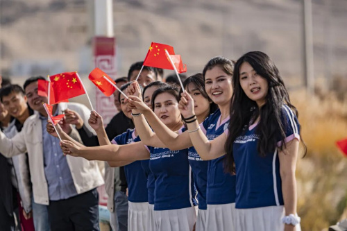 爽跑唐王城!2025图木舒克马拉松赛激情开跑!