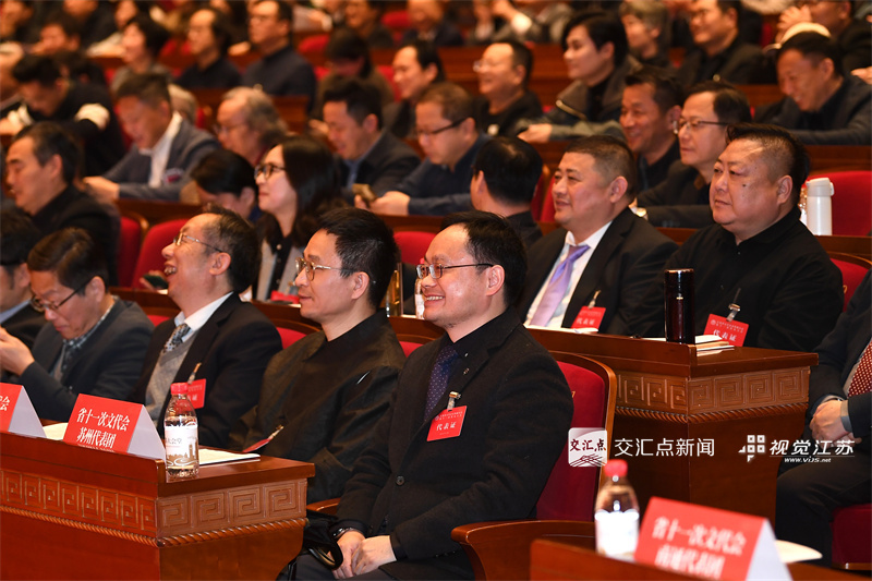 12月24日，省第十一次文代会、第十次作代会开幕，这是全省文艺界的一次盛会。