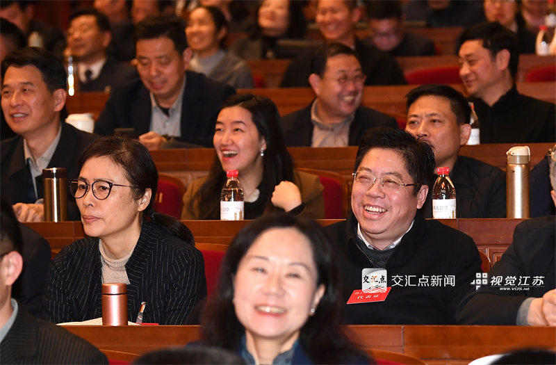 12月24日，省第十一次文代会、第十次作代会开幕，这是全省文艺界的一次盛会。