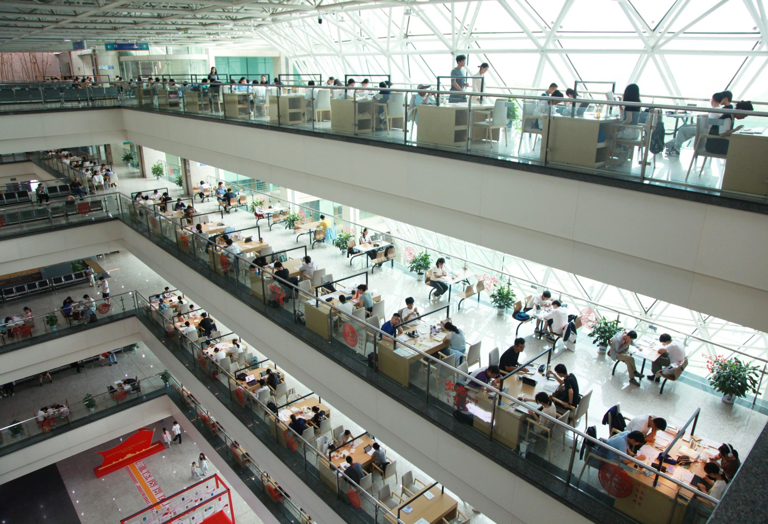 文化中国行｜解锁图书馆的多重“打开方式”