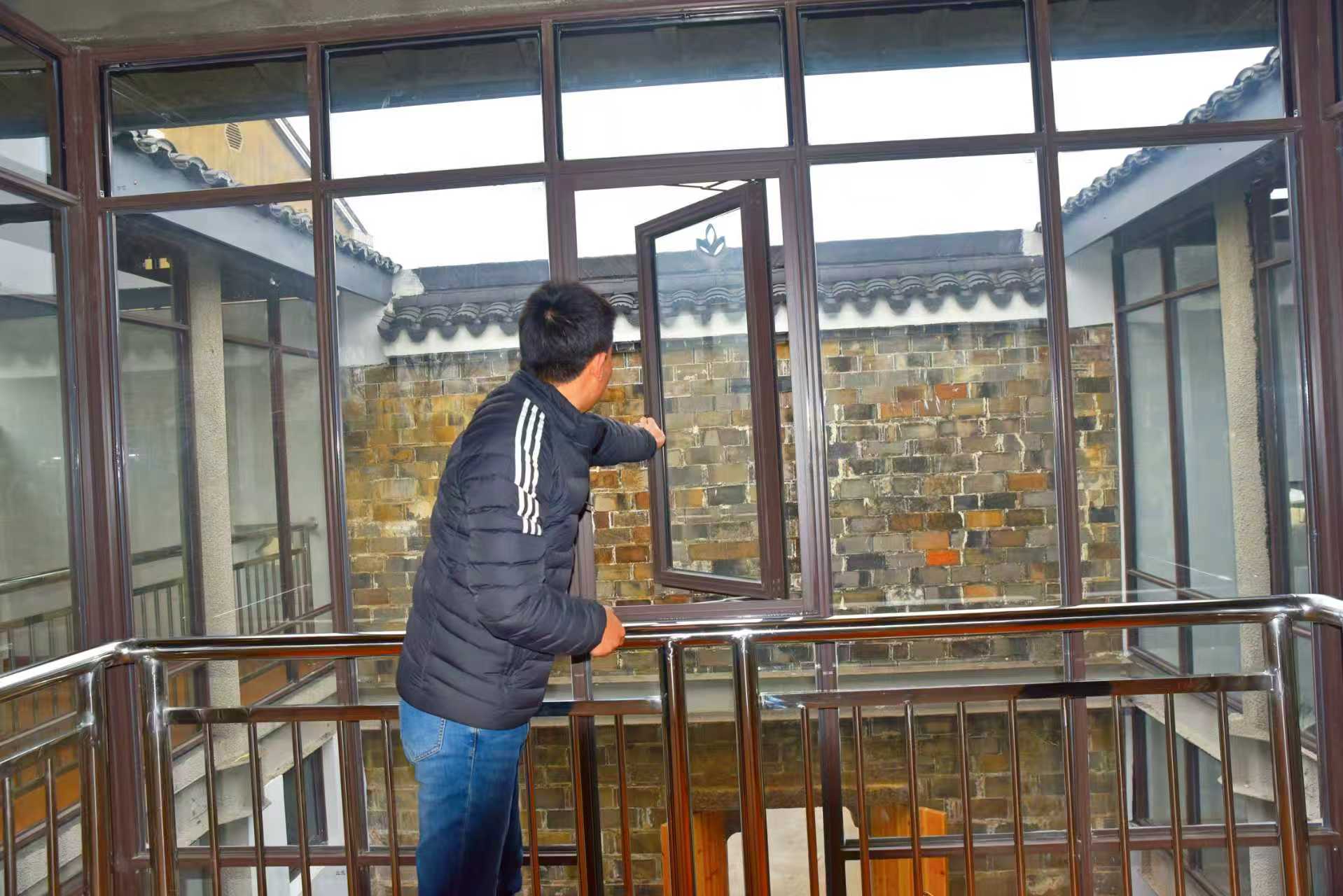 19d98ce51f28910cd7a4b708406e4fe2