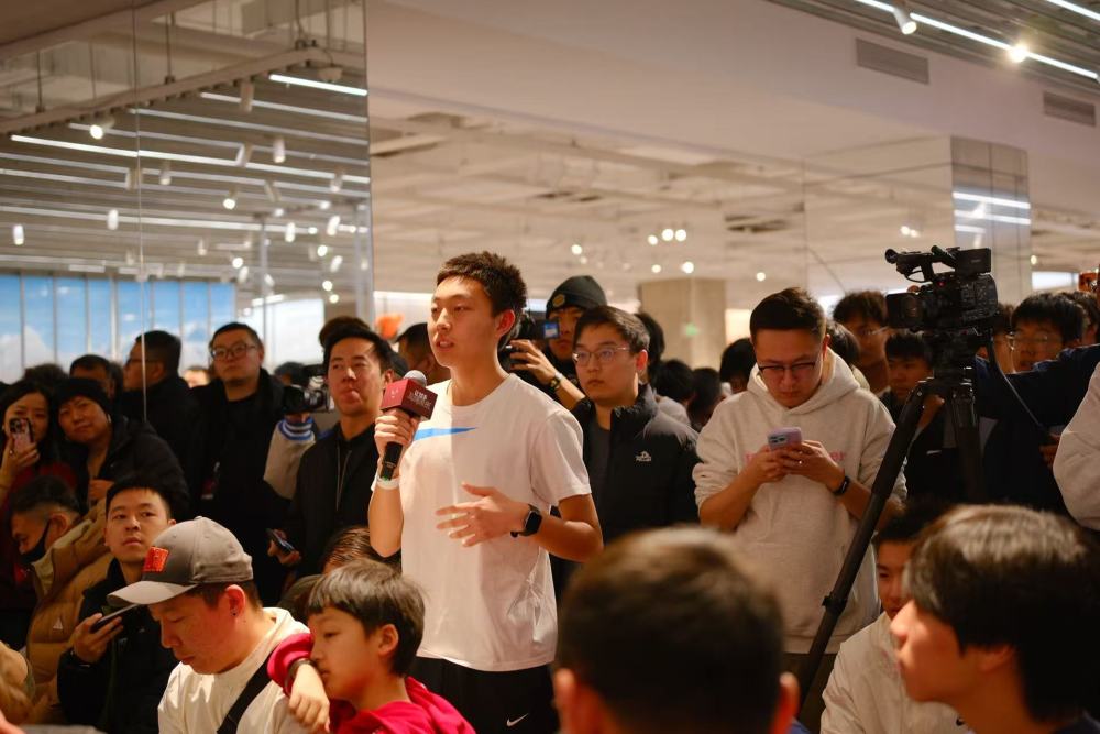 “替我们完成没有完成的梦想”