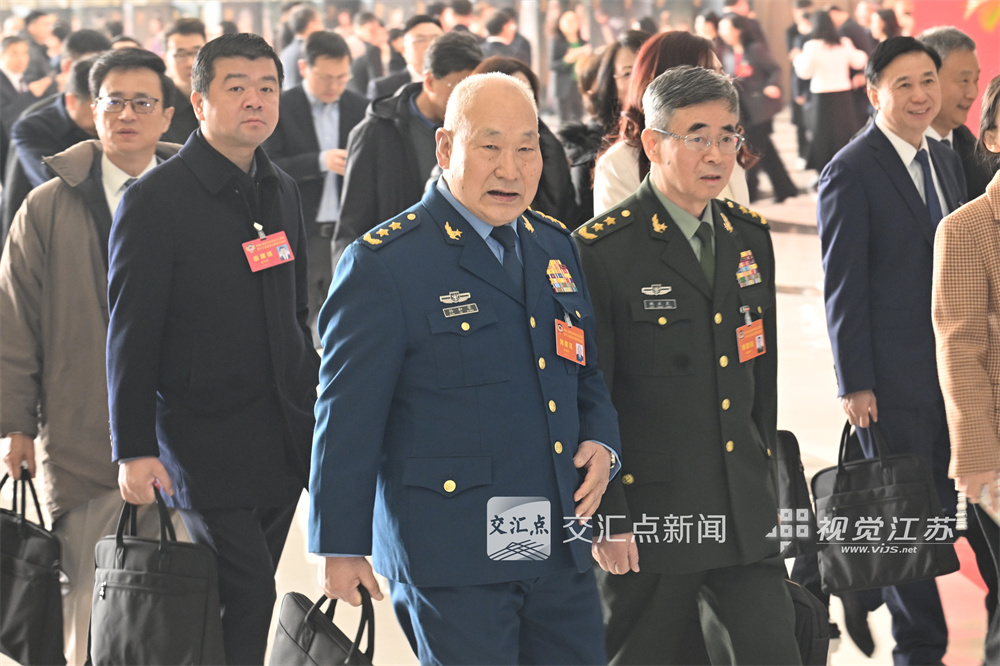 2026年2月2日，江苏省政协十三届四次会议在南京开幕。新华日报·交汇点记者 余萍 邵丹 赵亚玲 摄