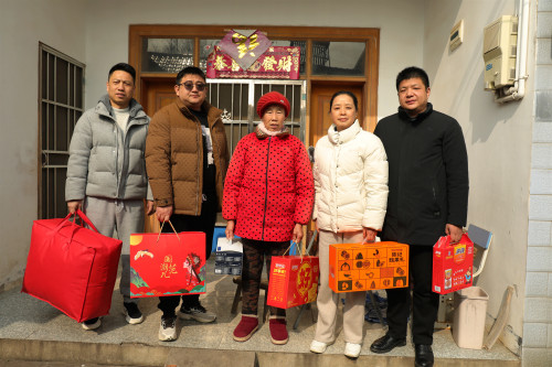体彩微光暖寒冬 南京溧水体彩走访慰问贫困老人