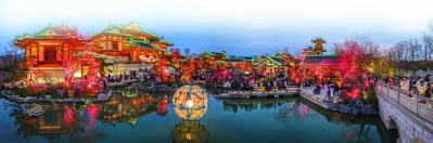 春节假期，牛首山下的金陵小城以“福潮金陵年”为主题，营造出沉浸式六朝新春幻境。通讯员 牛文宣 南京日报/紫金山新闻记者 冯芃 摄