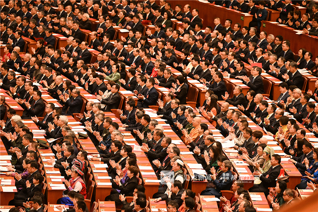 3月11日，全国政协十四届四次会议在北京人民大会堂举行闭幕会。新华日报·交汇点记者 邵丹 摄