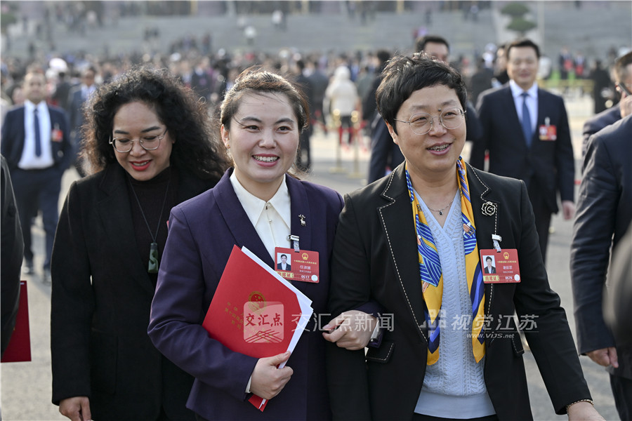 3月12日，十四届全国人大四次会议圆满完成各项议程在北京人民大会堂闭幕。新华日报·交汇点报记者 吴胜 万程鹏 摄