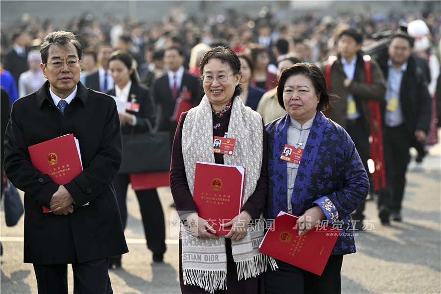 3月12日，十四届全国人大四次会议圆满完成各项议程在北京人民大会堂闭幕。新华日报·交汇点报记者 吴胜 万程鹏 摄