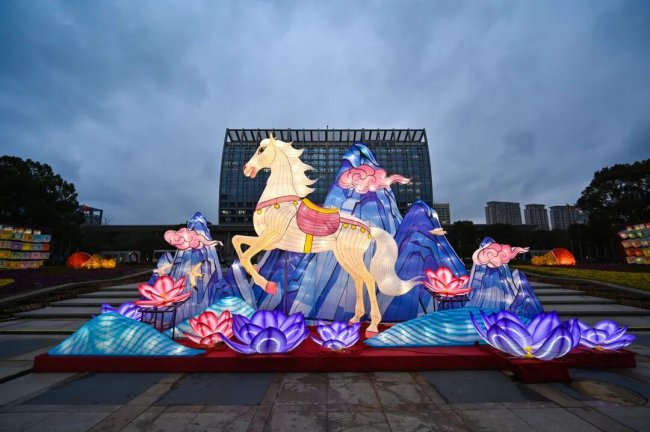 丙午“骑”遇记｜2026北仑区元宵欢喜游园会璀璨绽放