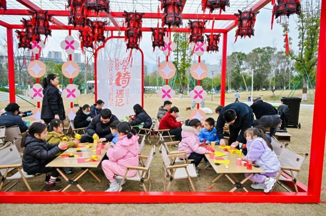 丙午“骑”遇记｜2026北仑区元宵欢喜游园会璀璨绽放