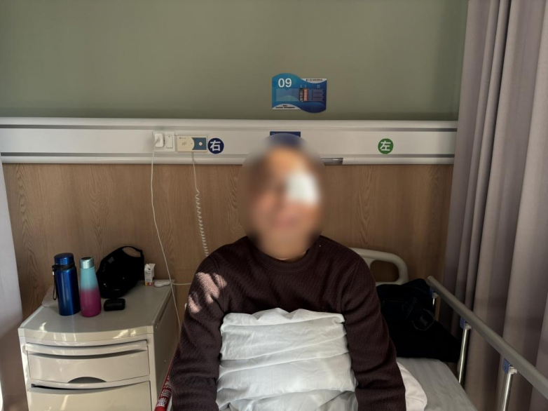 低保大叔近视老花“好了”，不久白内障袭来，公益援手助其重获光明