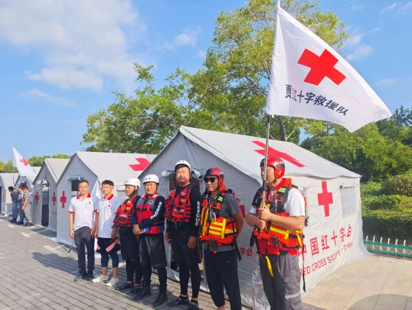 拾光｜凌晨两点，他与浓烟赛跑，英雄并不是突然降临的