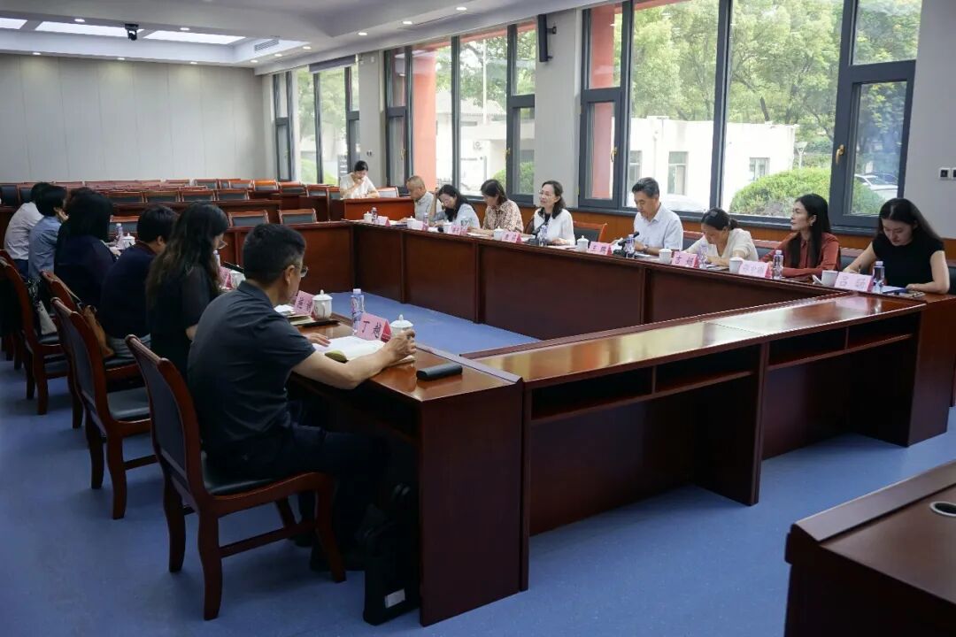 省政协妇联界围绕“构建复合型家事纠纷调解机制、促进新时代婚姻家庭和谐与社会稳定”开展委员沙龙活动