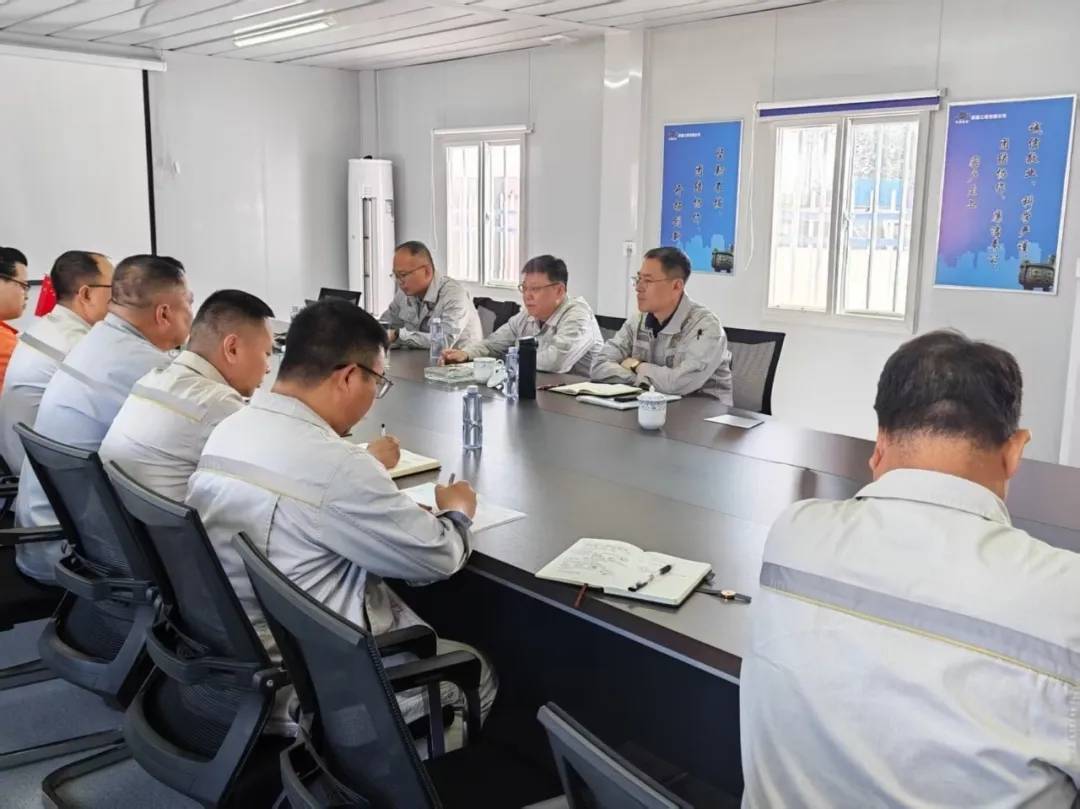 中国化学赛鼎公司检查组深入峰煤焦化项目开展安全专项检查暨夏日慰问活动 