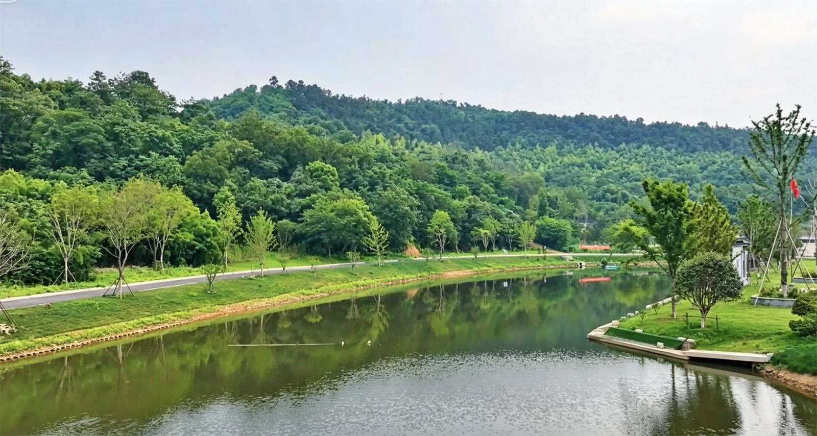 常州经开区：废弃取土坑变身滨水风景线 “金鸡湖”焕新亮相