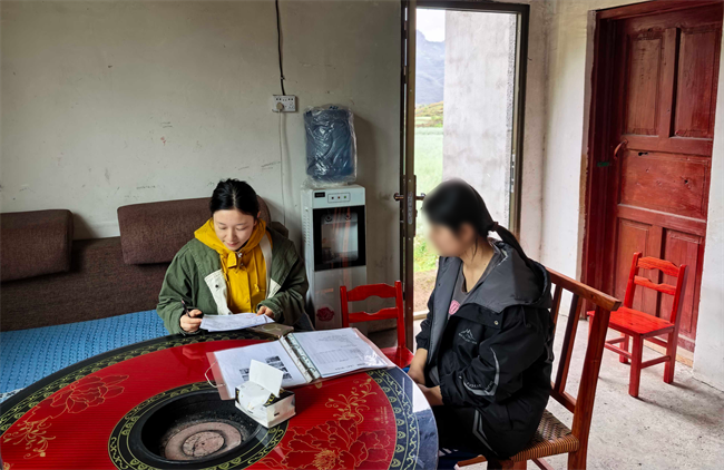 433个寒门学子，被一群明亚人悄悄托起