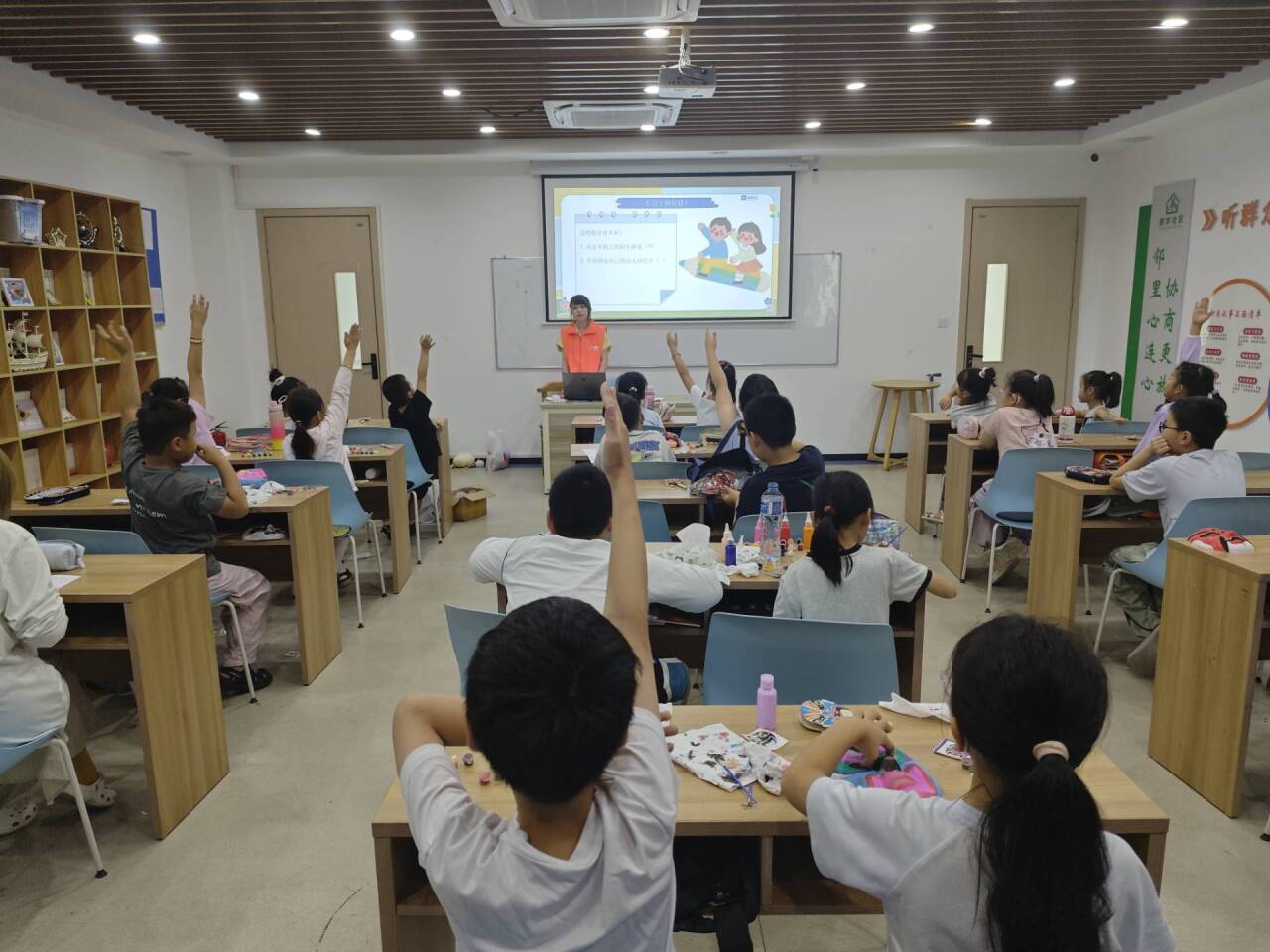 深耕网络文明沃土 护航少年清朗空间 南京交院“指键文明”实践团扎实开展系列暑期社会实践活动