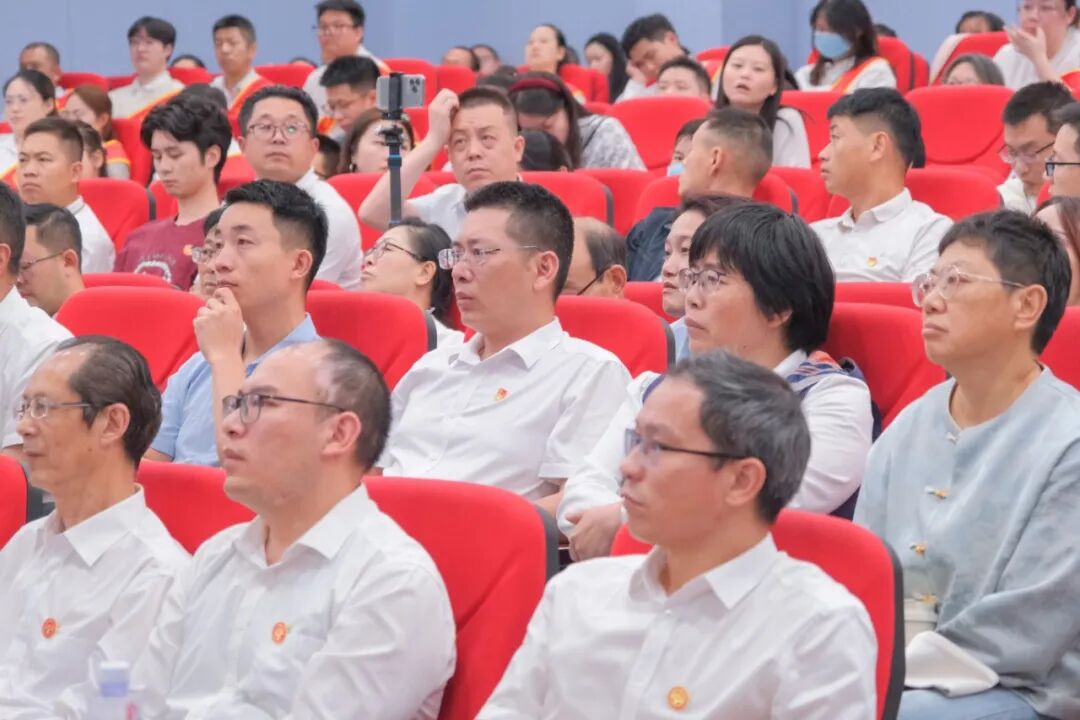全国“最美教师”周树强走进 四川希望汽车职业学院做专题报告