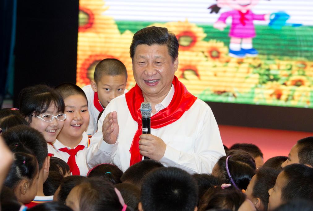 2014年5月30日上午，习近平总书记来到北京市海淀区民族小学，参加庆祝“六一”国际儿童节活动。