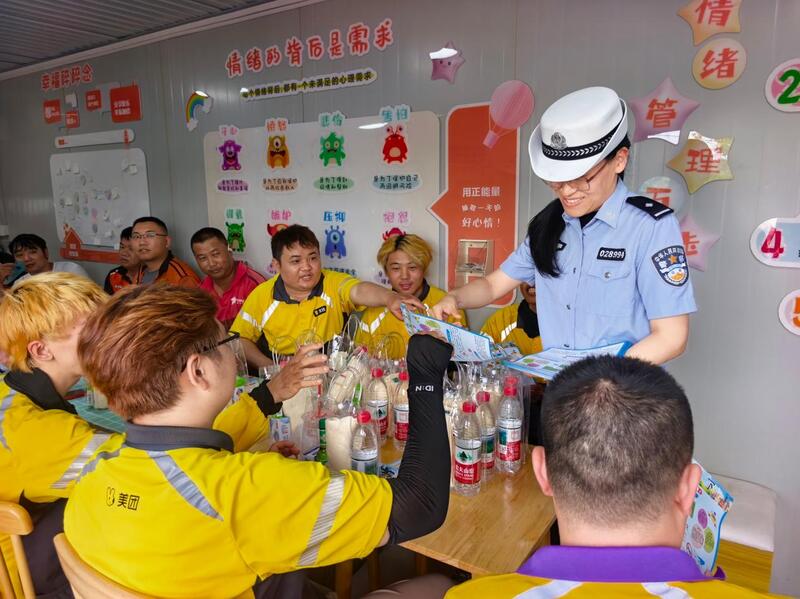网络普法“新”连“心” 法治服务随“新”行